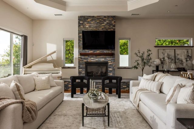 1092 Evergreen Street, San Diego, CA 92106