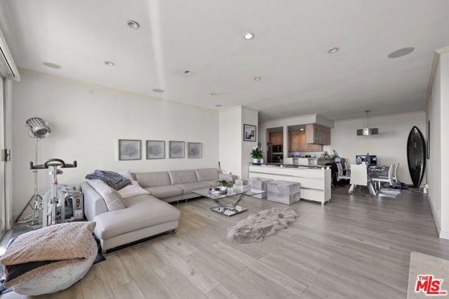 11535 Rochester Avenue 301, Los Angeles, CA 90025