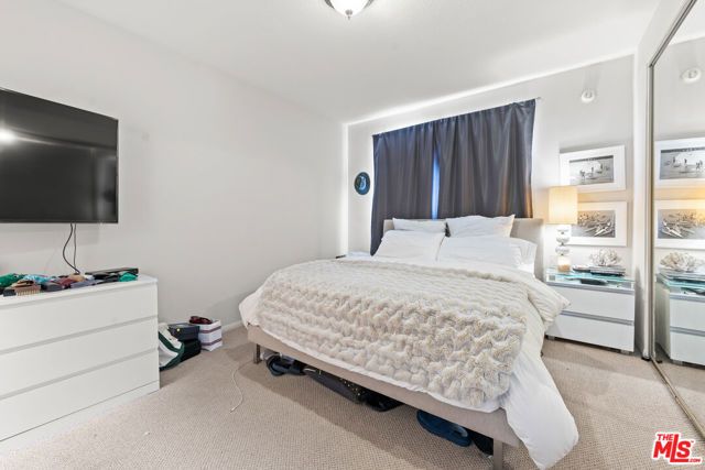 11535 Rochester Avenue 301, Los Angeles, CA 90025