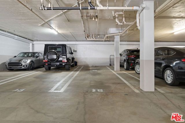 11535 Rochester Avenue 301, Los Angeles, CA 90025