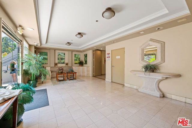 11535 Rochester Avenue 301, Los Angeles, CA 90025