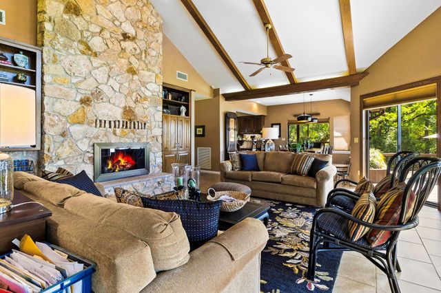 20312 St Andrews Circle, Huntsville, TX 77320