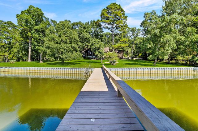 20312 St Andrews Circle, Huntsville, TX 77320