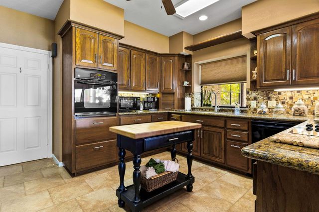 20312 St Andrews Circle, Huntsville, TX 77320