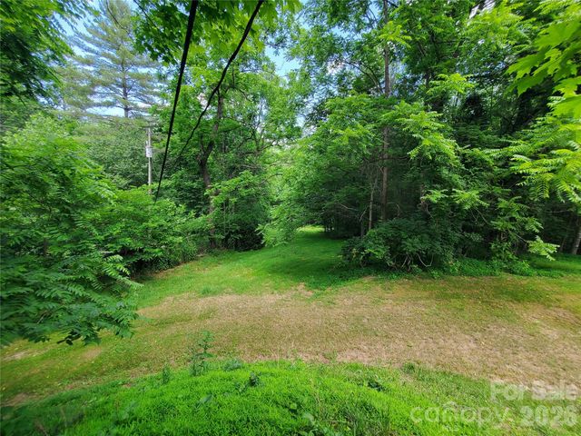 886 Hanging Rock Road, Spruce Pine, NC 28777