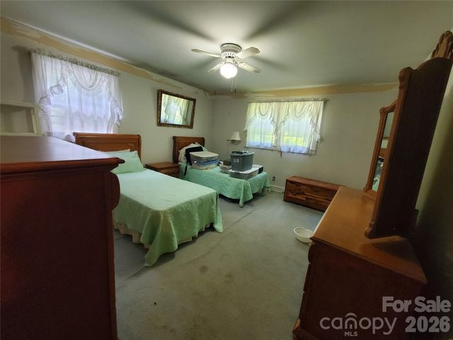 886 Hanging Rock Road, Spruce Pine, NC 28777