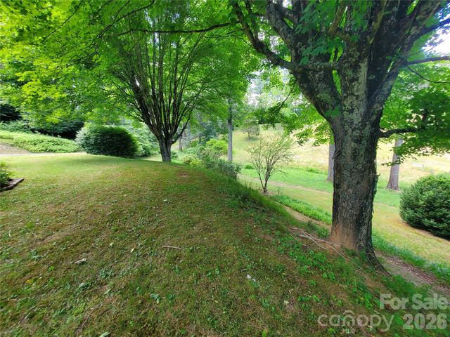 886 Hanging Rock Road, Spruce Pine, NC 28777