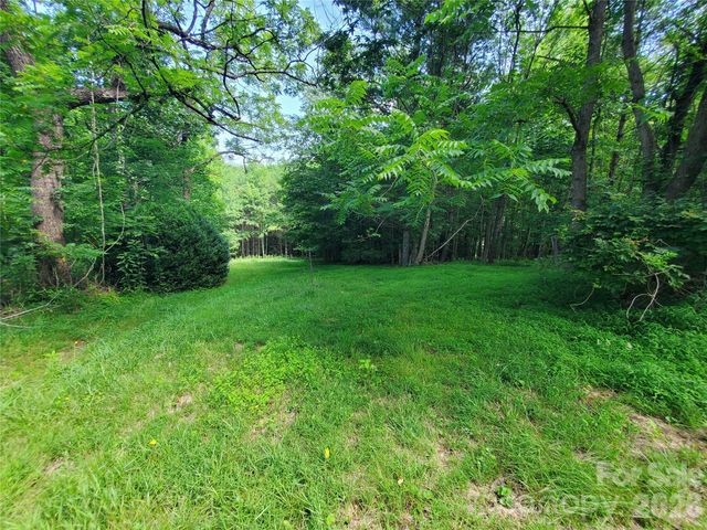 886 Hanging Rock Road, Spruce Pine, NC 28777