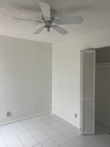 57 Peachtree Place, Boynton Beach, FL 33436