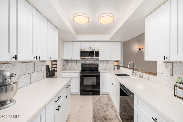 10765 E SAHUARO Drive, Scottsdale, AZ 85259