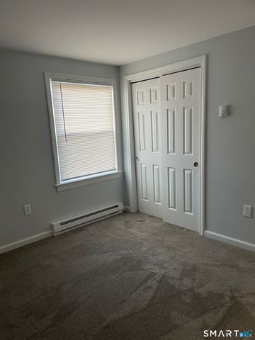 64 Deshon Street, New London, CT 06320