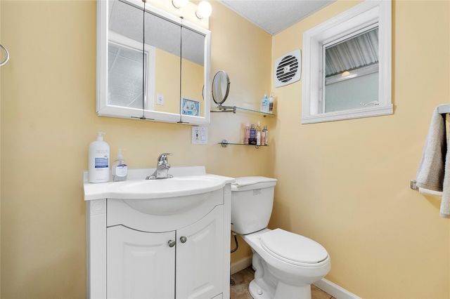 8557 SW 15th Court, Davie, FL 33324