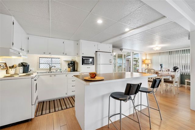 8557 SW 15th Court, Davie, FL 33324