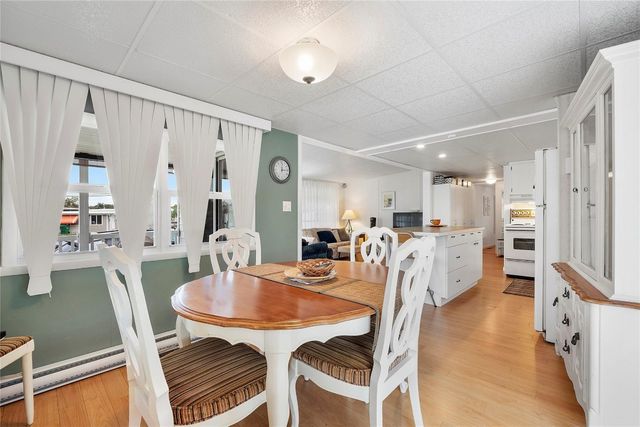 8557 SW 15th Court, Davie, FL 33324