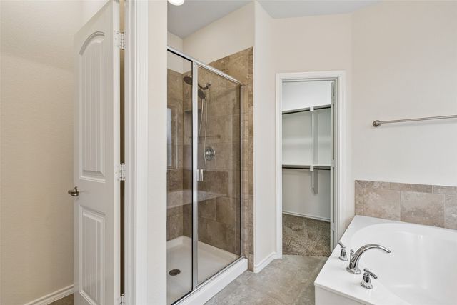 15720 Barton Ridge Drive, Fort Worth, TX 76177