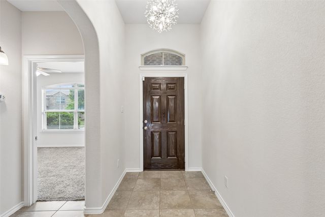 15720 Barton Ridge Drive, Fort Worth, TX 76177