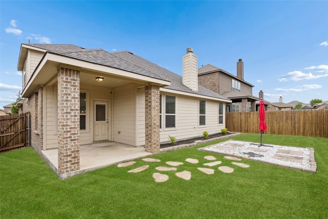 15720 Barton Ridge Drive, Fort Worth, TX 76177