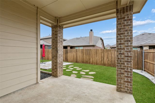 15720 Barton Ridge Drive, Fort Worth, TX 76177