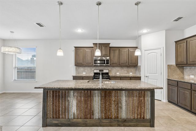 15720 Barton Ridge Drive, Fort Worth, TX 76177