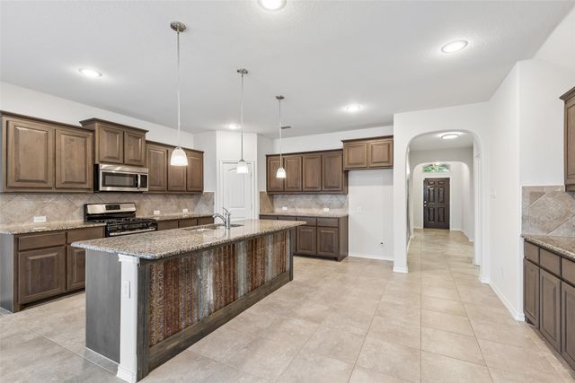 15720 Barton Ridge Drive, Fort Worth, TX 76177