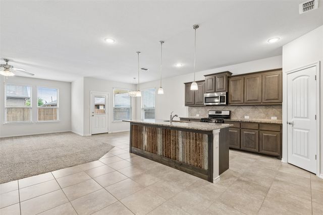 15720 Barton Ridge Drive, Fort Worth, TX 76177