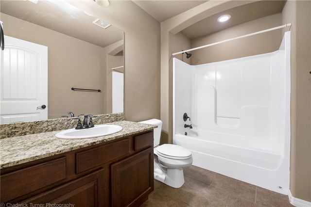 6305 S 44th Place, Rogers, AR 72758