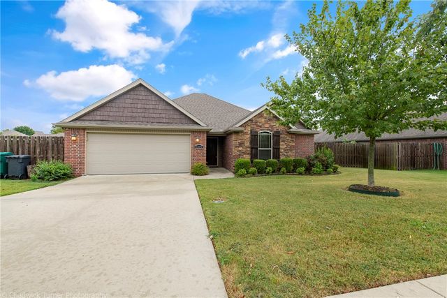 6305 S 44th Place, Rogers, AR 72758