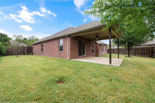 6305 S 44th Place, Rogers, AR 72758