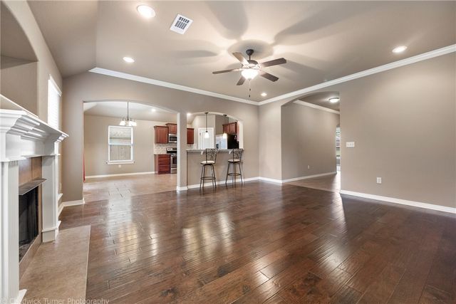6305 S 44th Place, Rogers, AR 72758