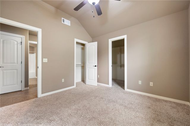 6305 S 44th Place, Rogers, AR 72758