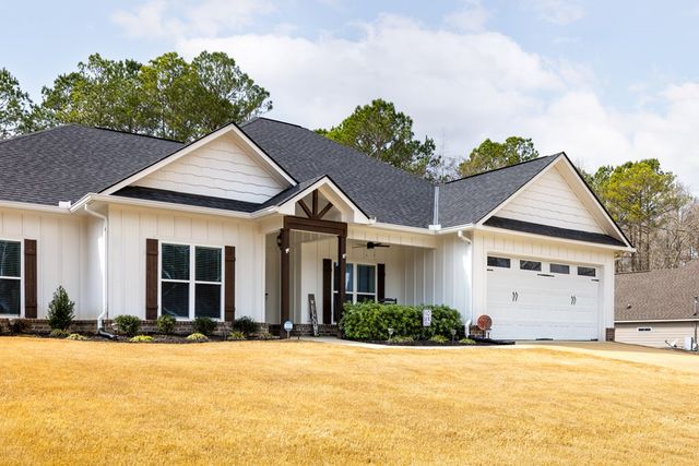 155 Lee Road 2213, Salem, AL 36874