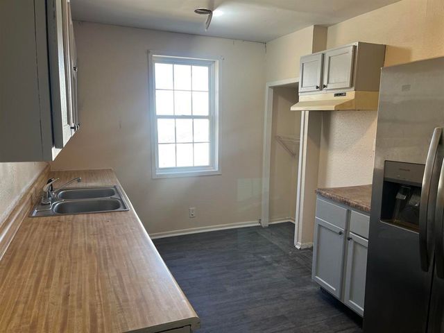 458 S Float Avenue, Freeport, IL 61032