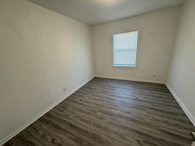 824 S Water St, Wichita, KS 67213