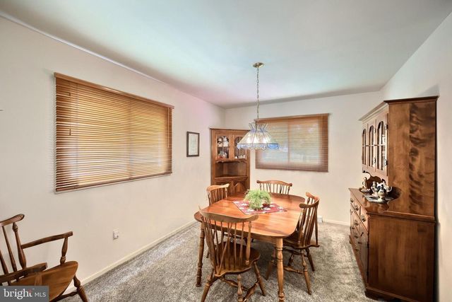 2380 BARRISTER DR, York, PA 17404