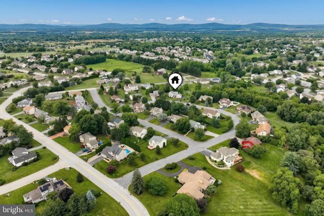 2380 BARRISTER DR, York, PA 17404