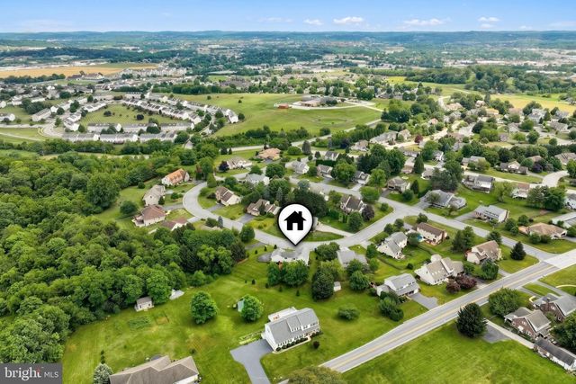 2380 BARRISTER DR, York, PA 17404