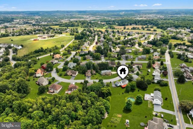 2380 BARRISTER DR, York, PA 17404