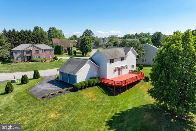 2380 BARRISTER DR, York, PA 17404