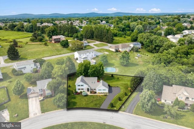 2380 BARRISTER DR, York, PA 17404