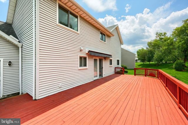 2380 BARRISTER DR, York, PA 17404