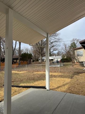 701 Fernview Drive, Creve Coeur, MO 63141