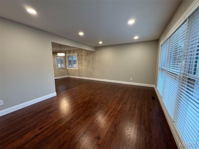 701 Fernview Drive, Creve Coeur, MO 63141