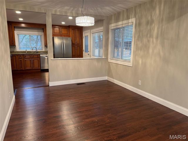 701 Fernview Drive, Creve Coeur, MO 63141