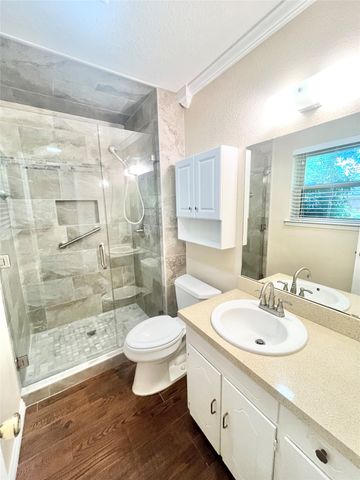 1703 Pecan Park Drive, Arlington, TX 76012