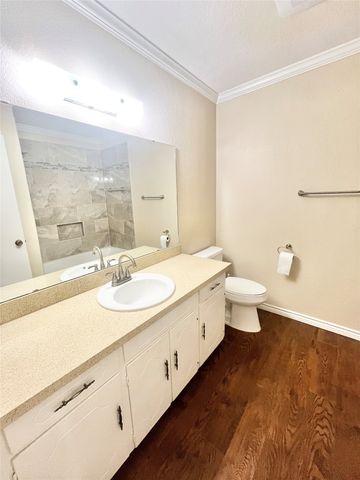 1703 Pecan Park Drive, Arlington, TX 76012