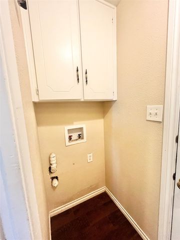 1703 Pecan Park Drive, Arlington, TX 76012