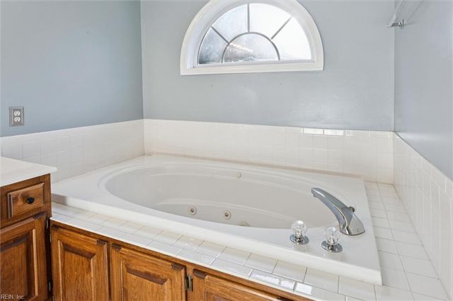 403 Hounds CHSE, Yorktown, VA 23693