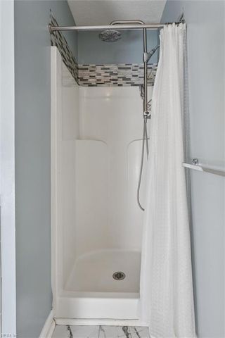 403 Hounds CHSE, Yorktown, VA 23693