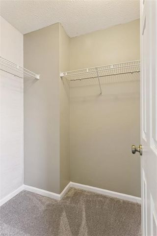 403 Hounds CHSE, Yorktown, VA 23693