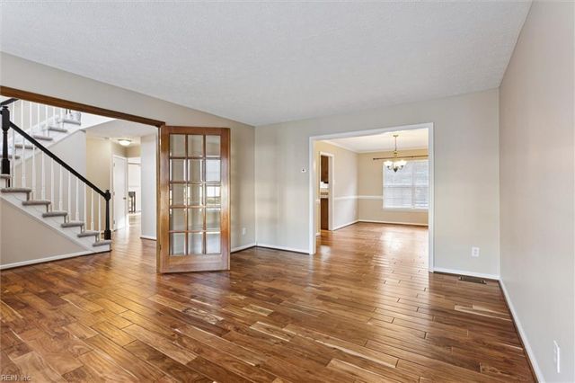 403 Hounds CHSE, Yorktown, VA 23693